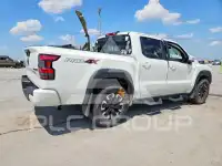 2024 Nissan FRONTIER фото