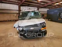 2024 Chevrolet Express фото