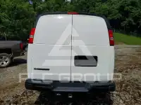 2024 Chevrolet Express фото
