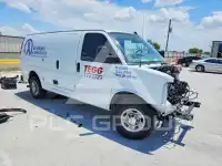 2024 Chevrolet Express фото