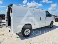 2024 Chevrolet Express фото