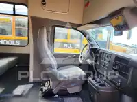 2024 Chevrolet Express фото