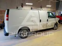 2024 Chevrolet Express фото