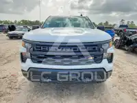 2024 Chevrolet Silverado photo