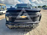 2024 Chevrolet Silverado photo