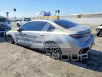 2024 BMW 740 фото