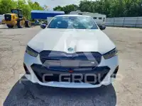 2024 BMW I5 фото