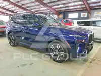 2024 BMW X7 фото