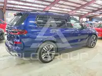 2024 BMW X7 фото