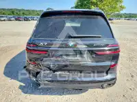 2024 BMW X7 фото