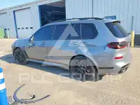 2024 BMW X7 фото
