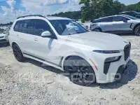 2024 BMW X7 фото