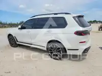 2024 BMW X7 фото