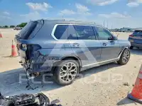 2024 BMW X7 фото