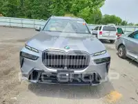 2024 BMW X7 фото