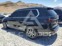 2024 BMW X7 фото