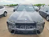 2024 BMW X7 фото