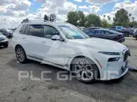 2024 BMW X7 фото