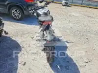 2024 Honda CB фото