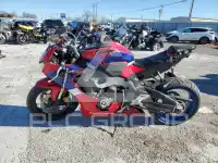 2024 Honda CBR фото