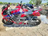2024 Honda CBR photo