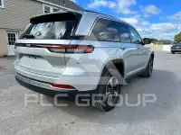 2024 Jeep CHEROKEE photo