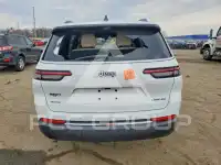 2024 Jeep CHEROKEE photo