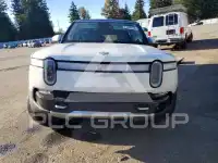 2024 Rivian R1S фото