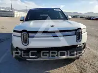 2024 Rivian R1S фото