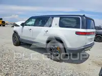 2024 Rivian R1S фото