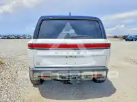 2024 Rivian R1S фото