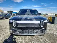 2024 Rivian R1S photo