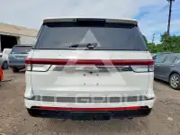 2024 Lincoln NAVIGATOR photo