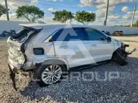 2024 Cadillac XT4 фото