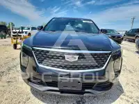 2024 Cadillac XT4 photo