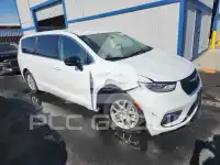 2024 Chrysler PACIFICA photo