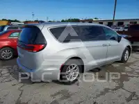 2024 Chrysler PACIFICA photo