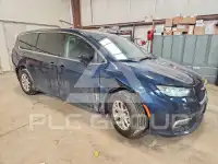 2024 Chrysler PACIFICA photo