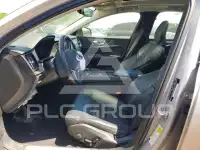 2024 Volvo S60 фото