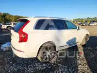 2024 Volvo XC90 фото