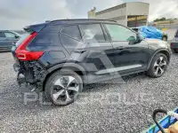 2024 Volvo XC40 photo