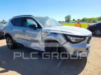 2024 Volvo XC40 фото