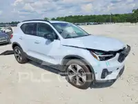 2024 Volvo XC40 photo