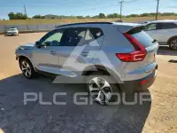 2024 Volvo XC40 фото