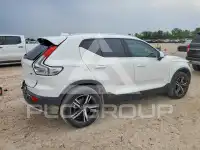 2024 Volvo XC40 фото