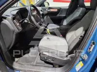 2024 Volvo XC40 фото