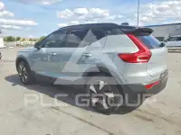 2024 Volvo XC40 фото