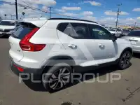 2024 Volvo XC40 фото