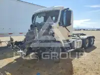 2024 Volvo VNR фото