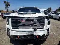 2024 GMC Sierra photo